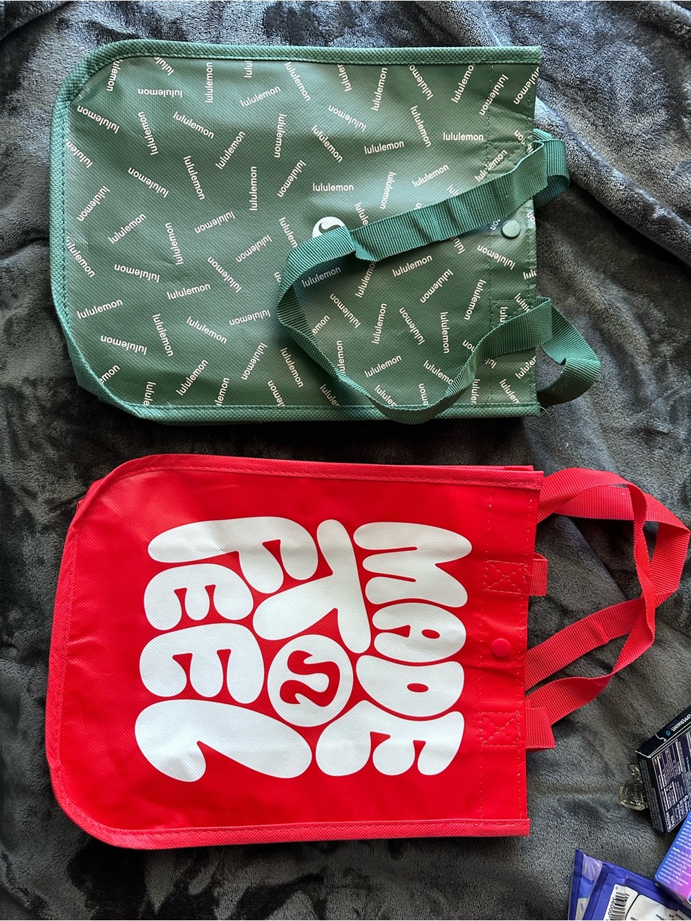 Lululemon reusable small bags